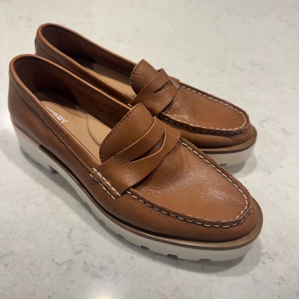 Sperry size 8.5 Tan Leather loafer Slip-Ons